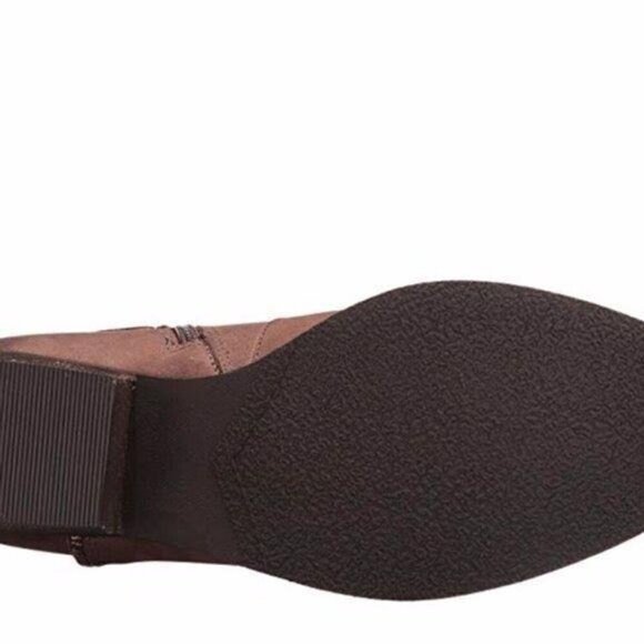 Walking Cradles Elites Gaston Brown Distressed Booties New - Picture 5 of 8